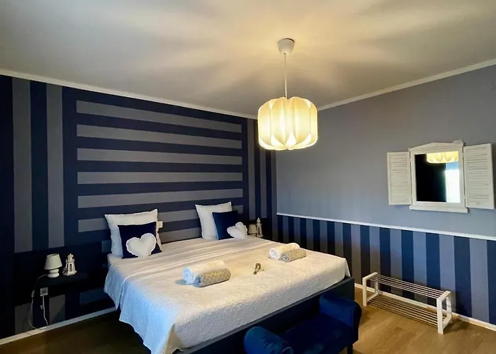 Tiego Villa *